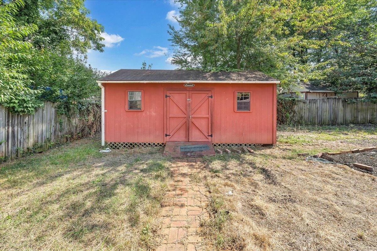947 Estates RD - Photo 18
