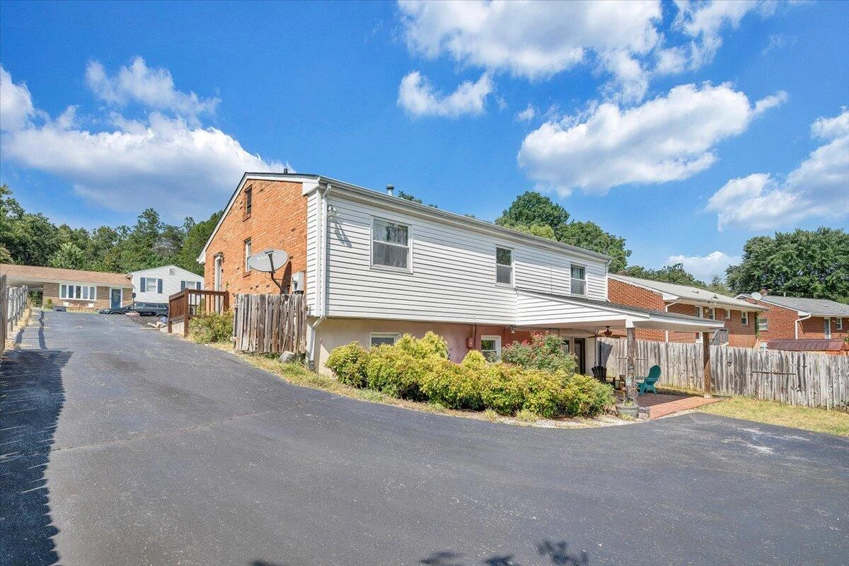 947 Estates RD - Photo 19