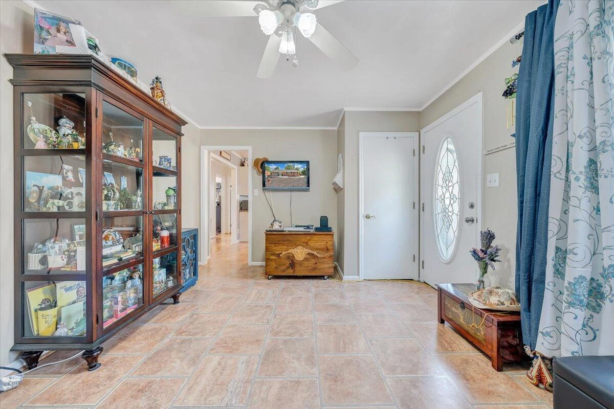 947 Estates RD - Photo 4