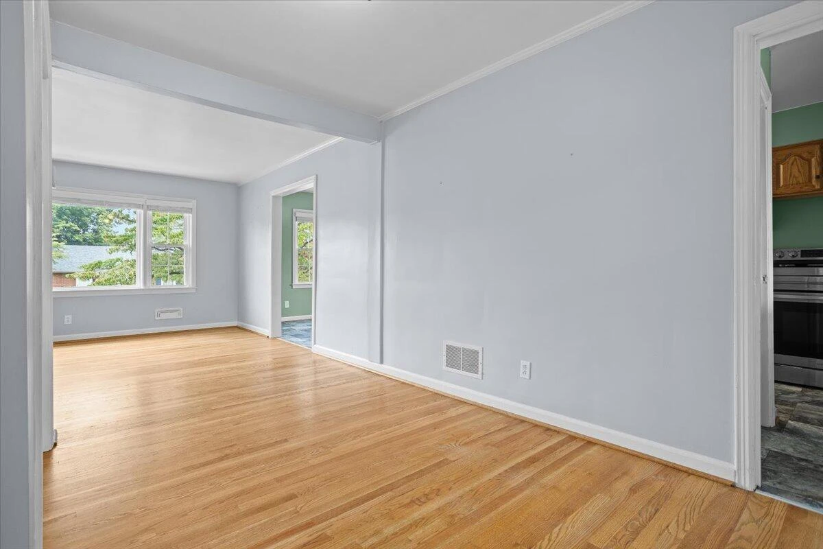 219 Crittendon AVE - Photo 19