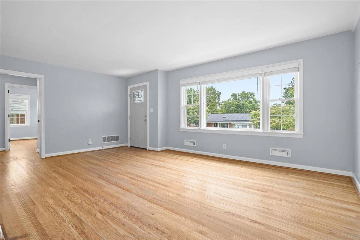 219 Crittendon AVE - Photo 20