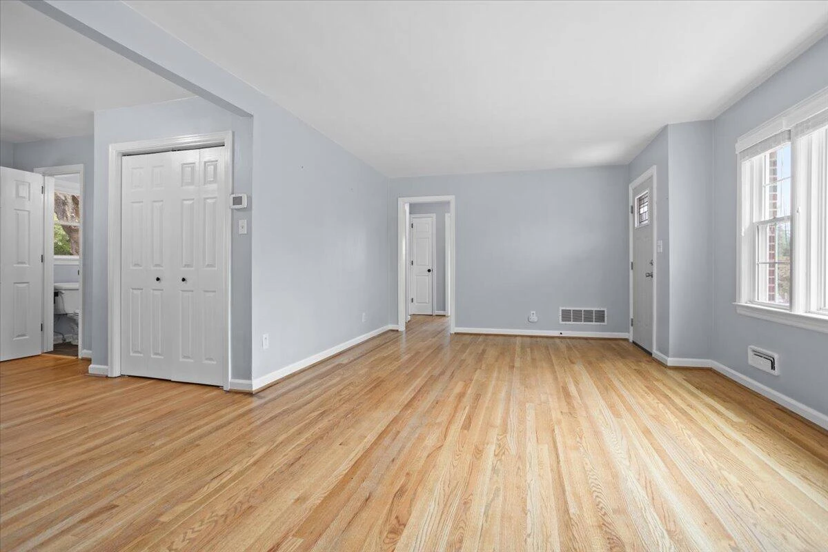 219 Crittendon AVE - Photo 21