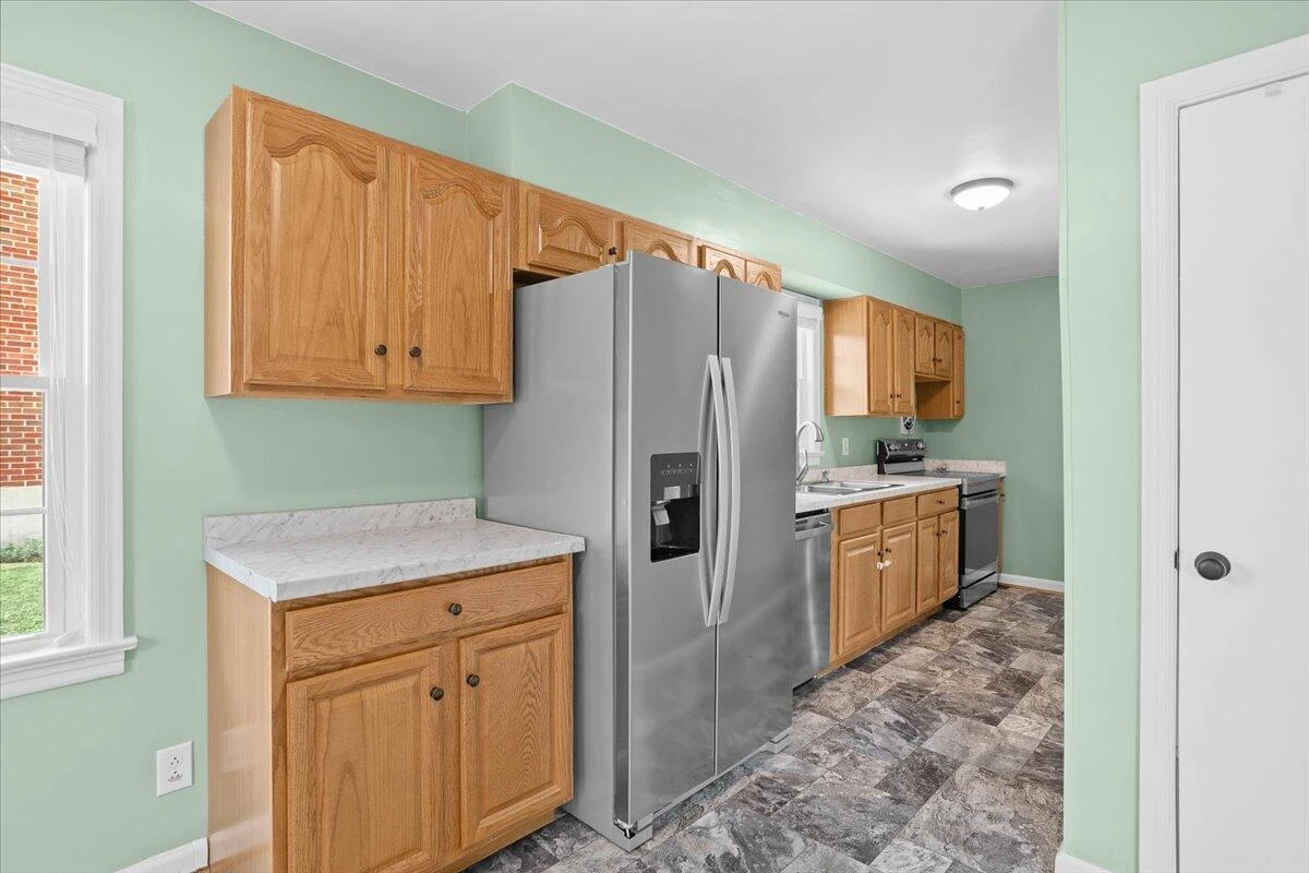 219 Crittendon AVE - Photo 23