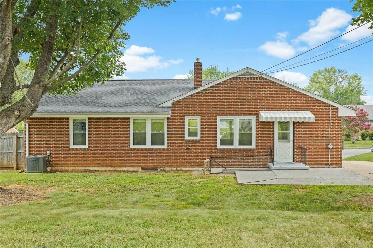 219 Crittendon AVE - Photo 29