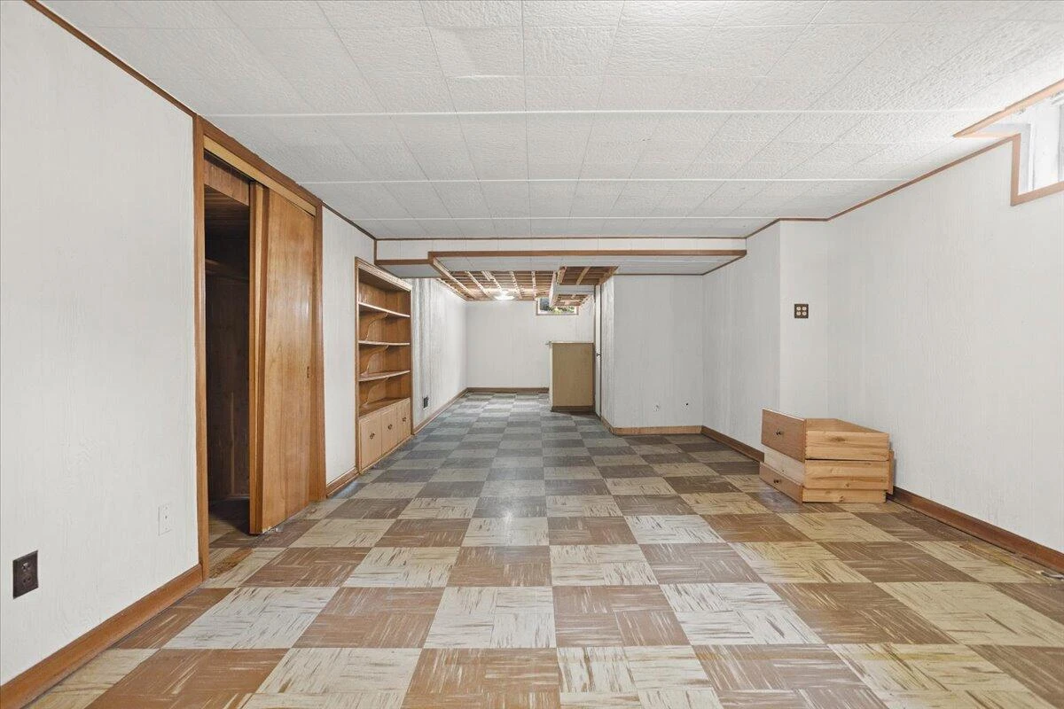 219 Crittendon AVE - Photo 31