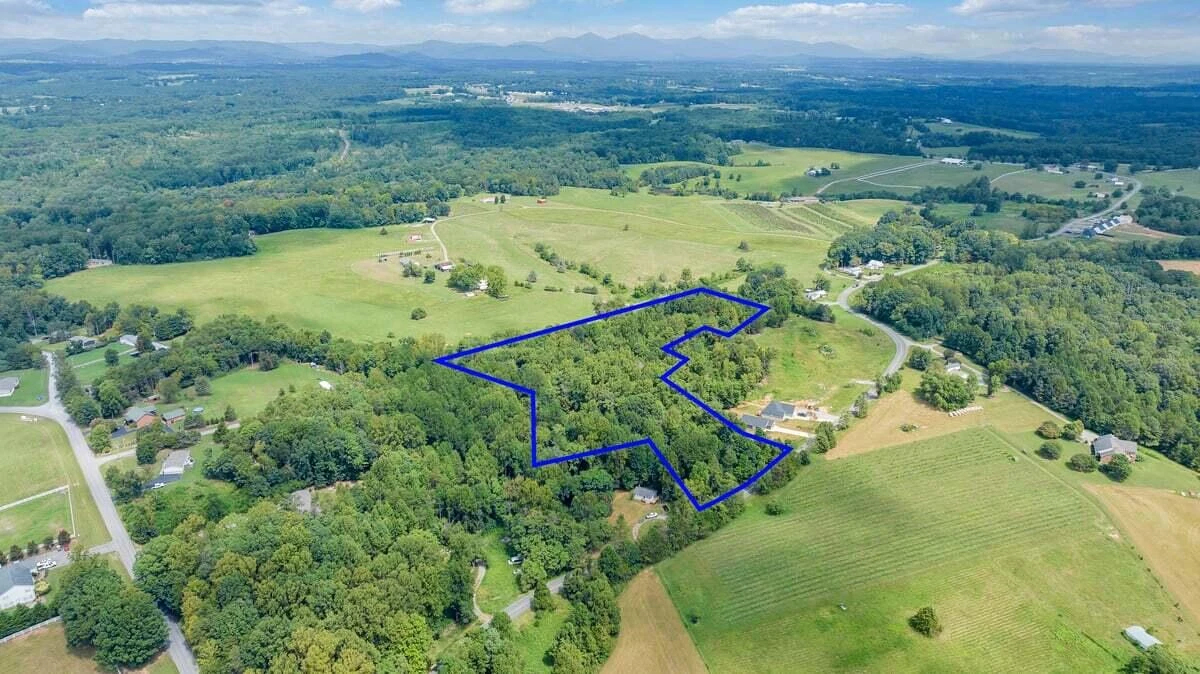 lot 8 Hickory Cove LN