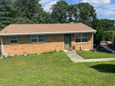 3003 Parham DR