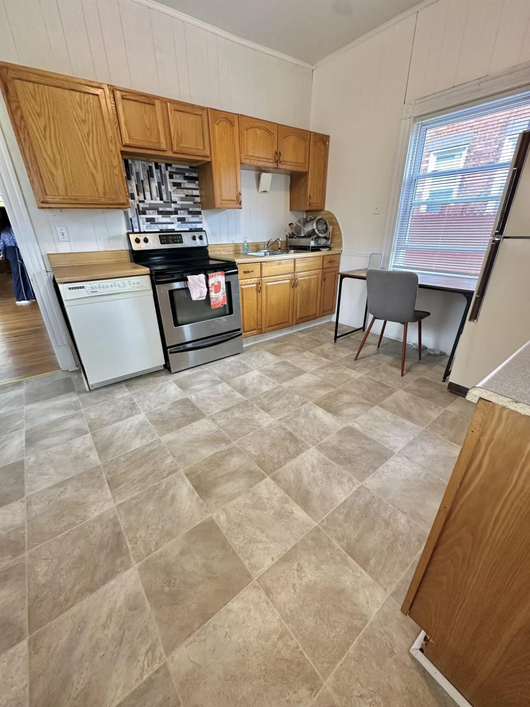 327 Hawthorne ST - Photo 12