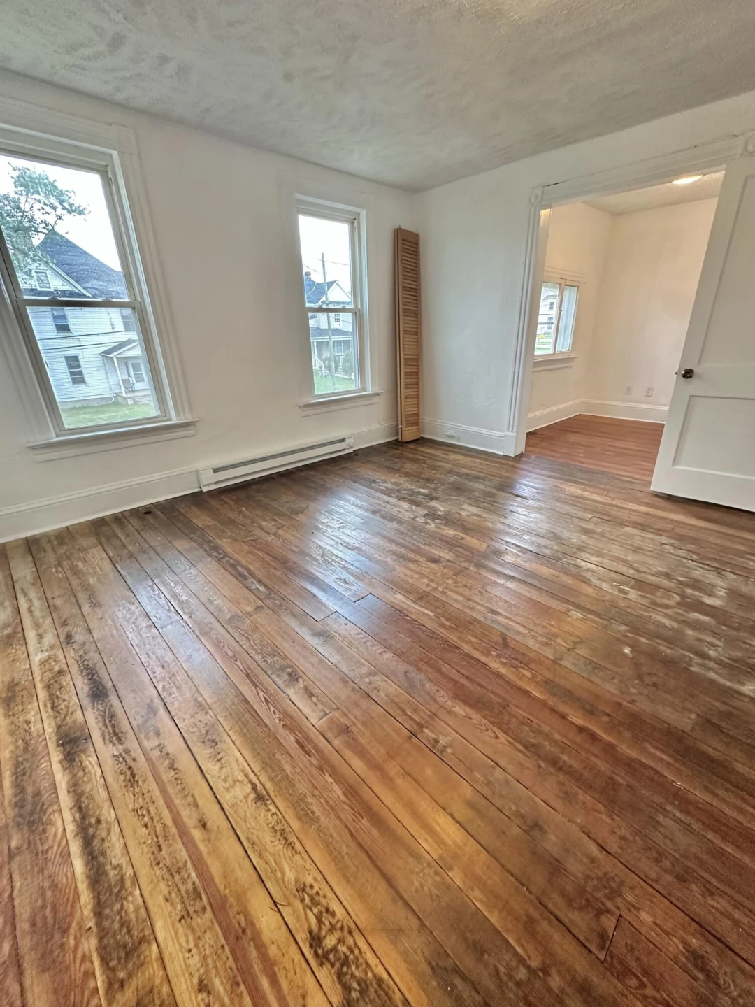 327 Hawthorne ST - Photo 18