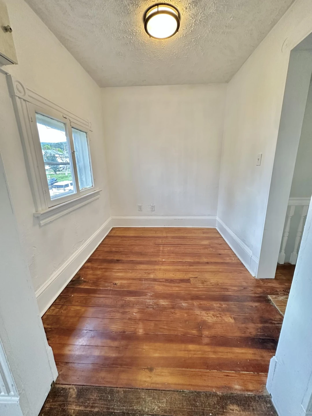 327 Hawthorne ST - Photo 20