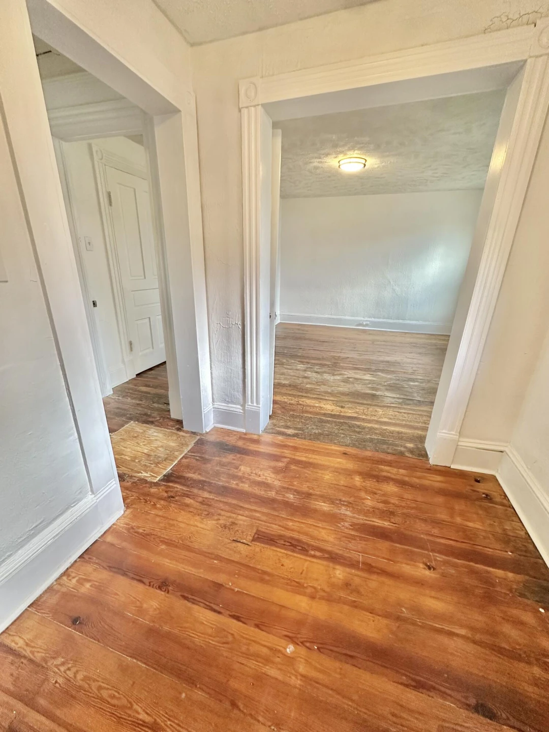 327 Hawthorne ST - Photo 21
