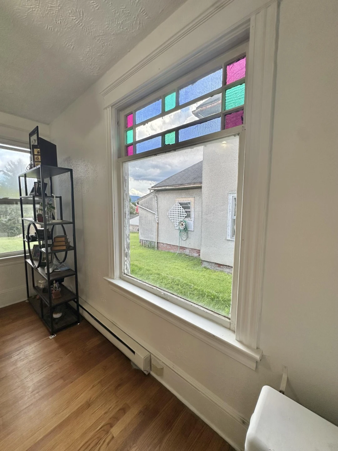 327 Hawthorne ST - Photo 5