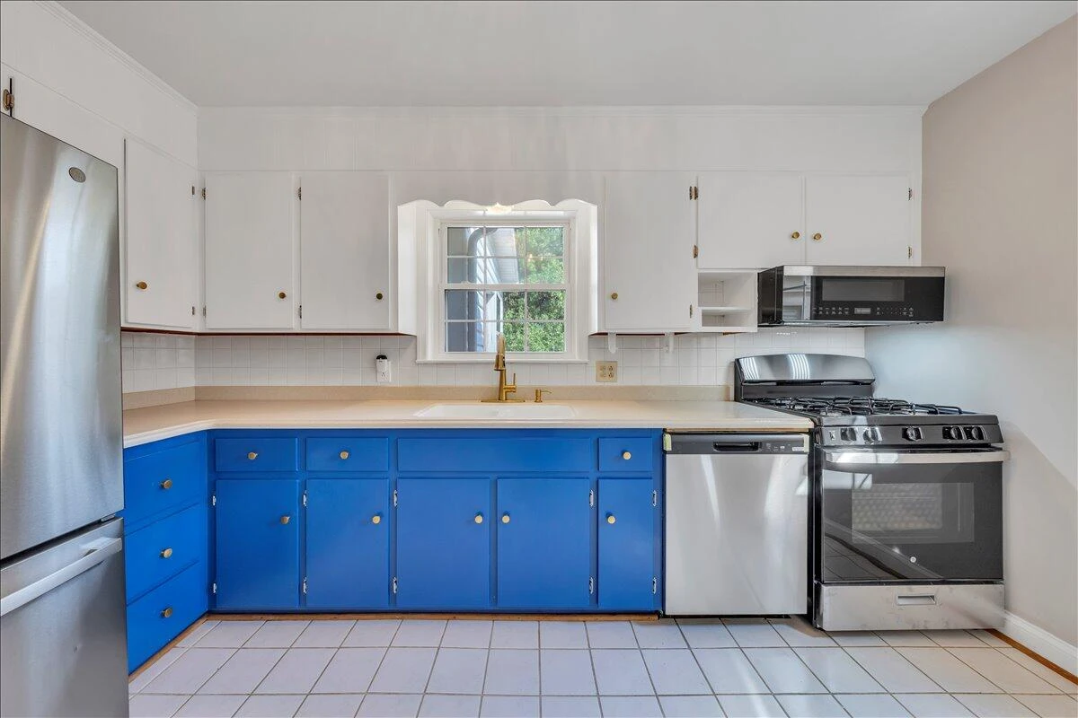 3404 Ashmeade DR - Photo 13