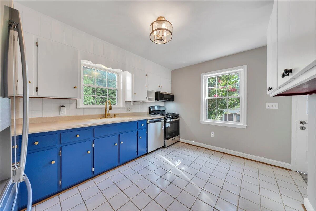 3404 Ashmeade DR - Photo 17