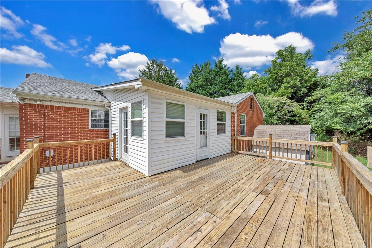 3404 Ashmeade DR - Photo 10