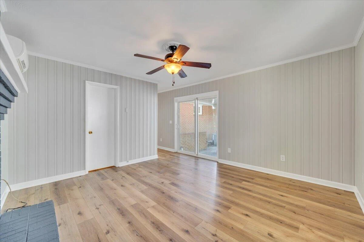 2413 Brambleton AVE - Photo 18