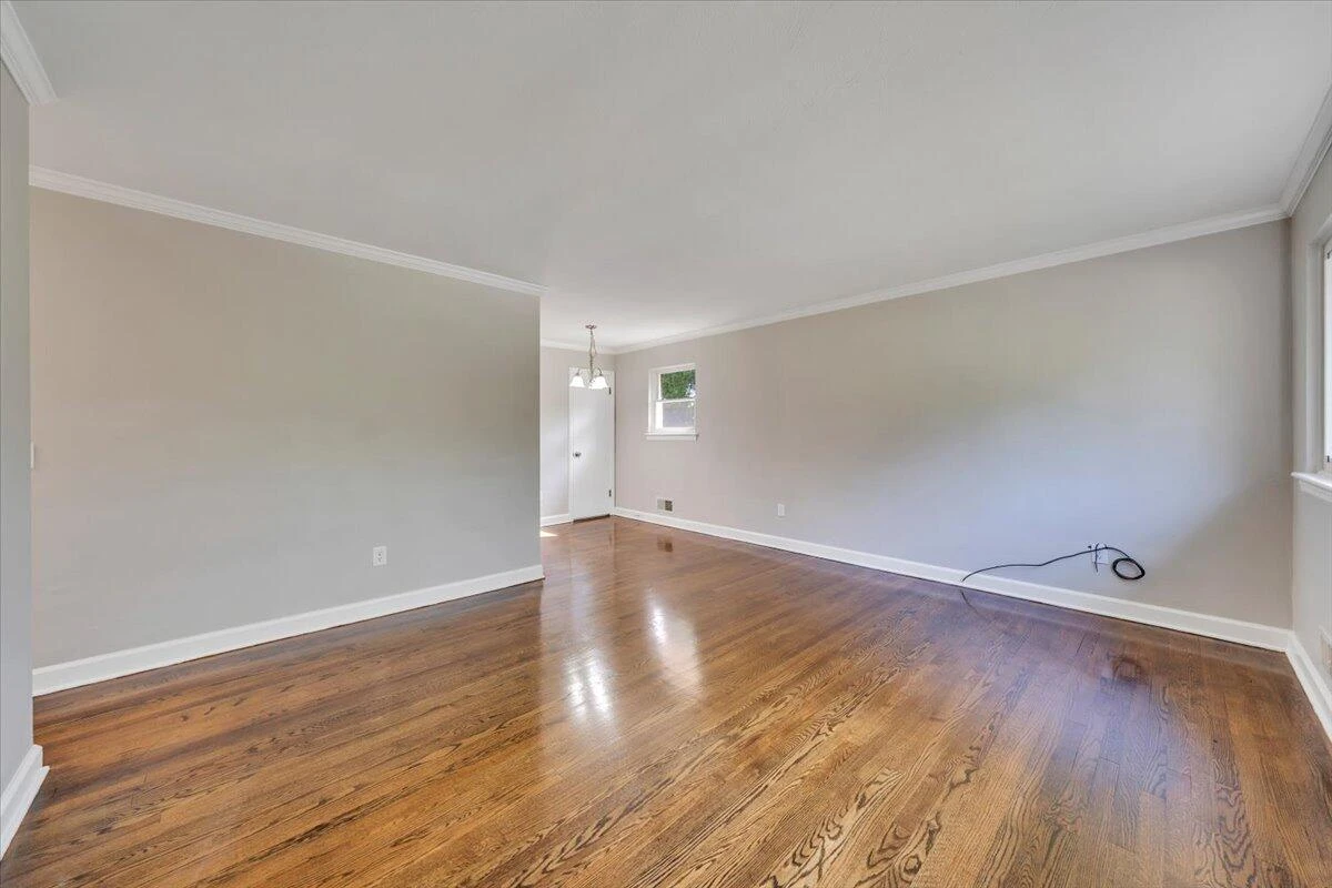 2413 Brambleton AVE - Photo 30