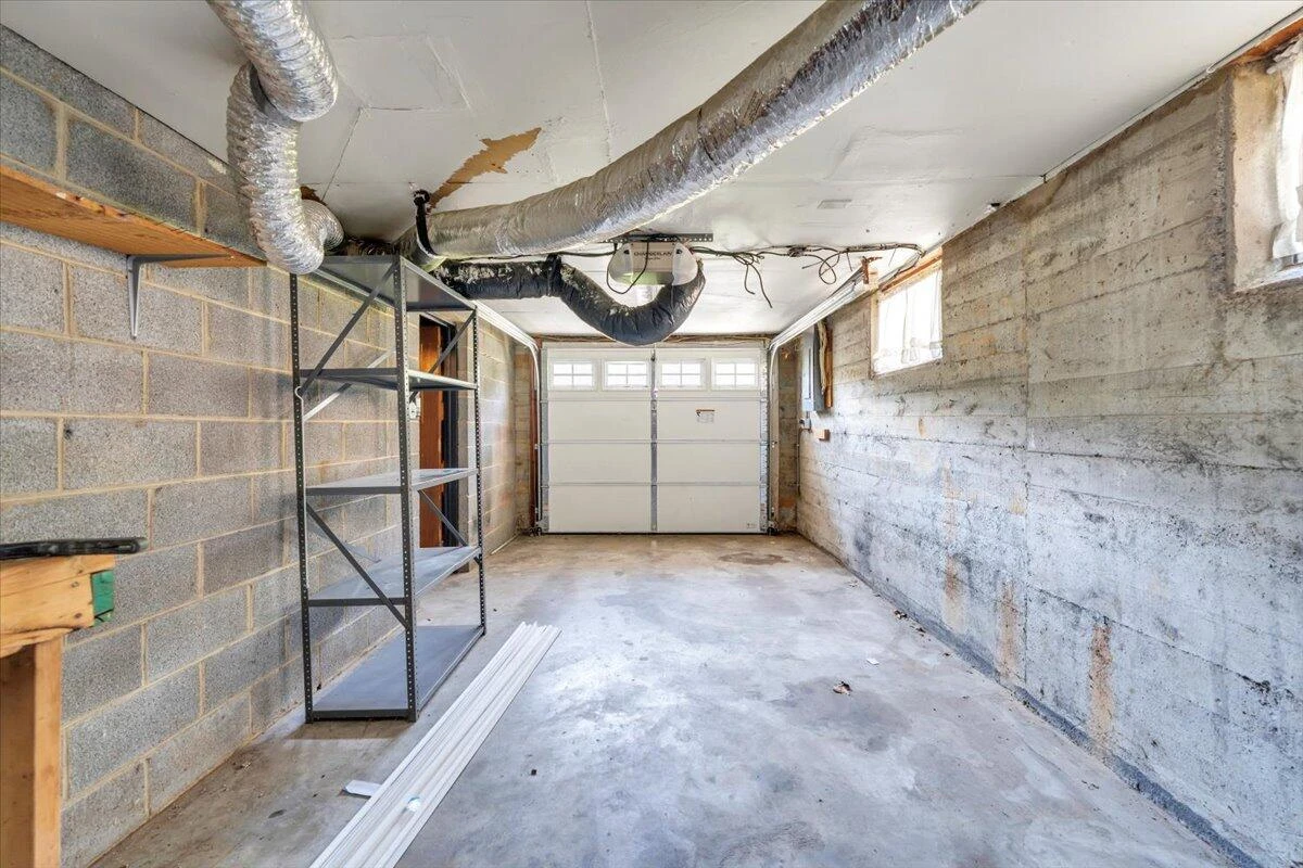 2413 Brambleton AVE - Photo 40