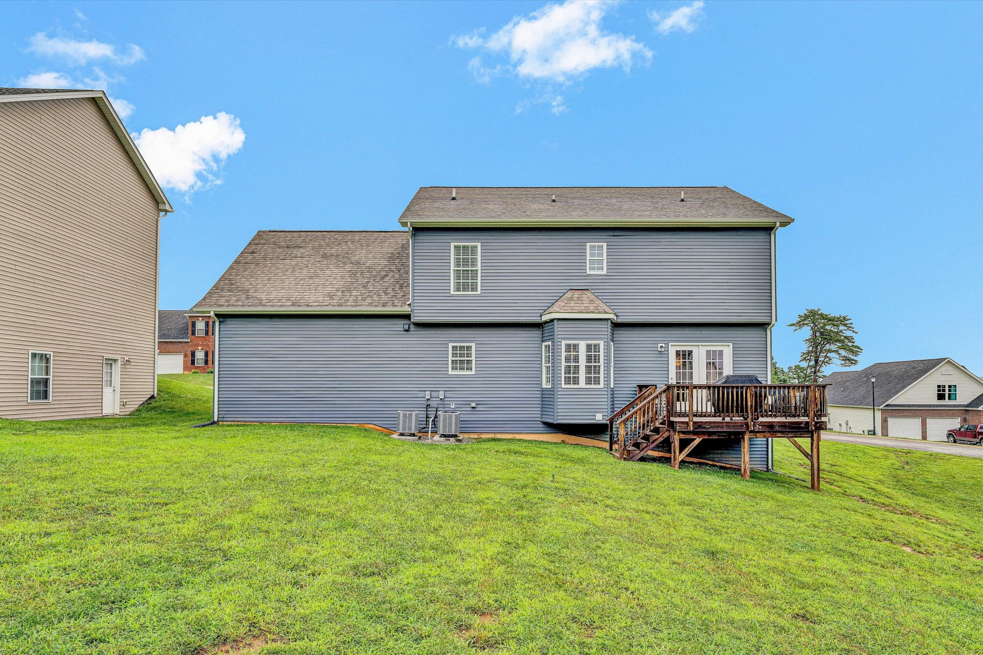 209 Edgemont DR - Photo 34