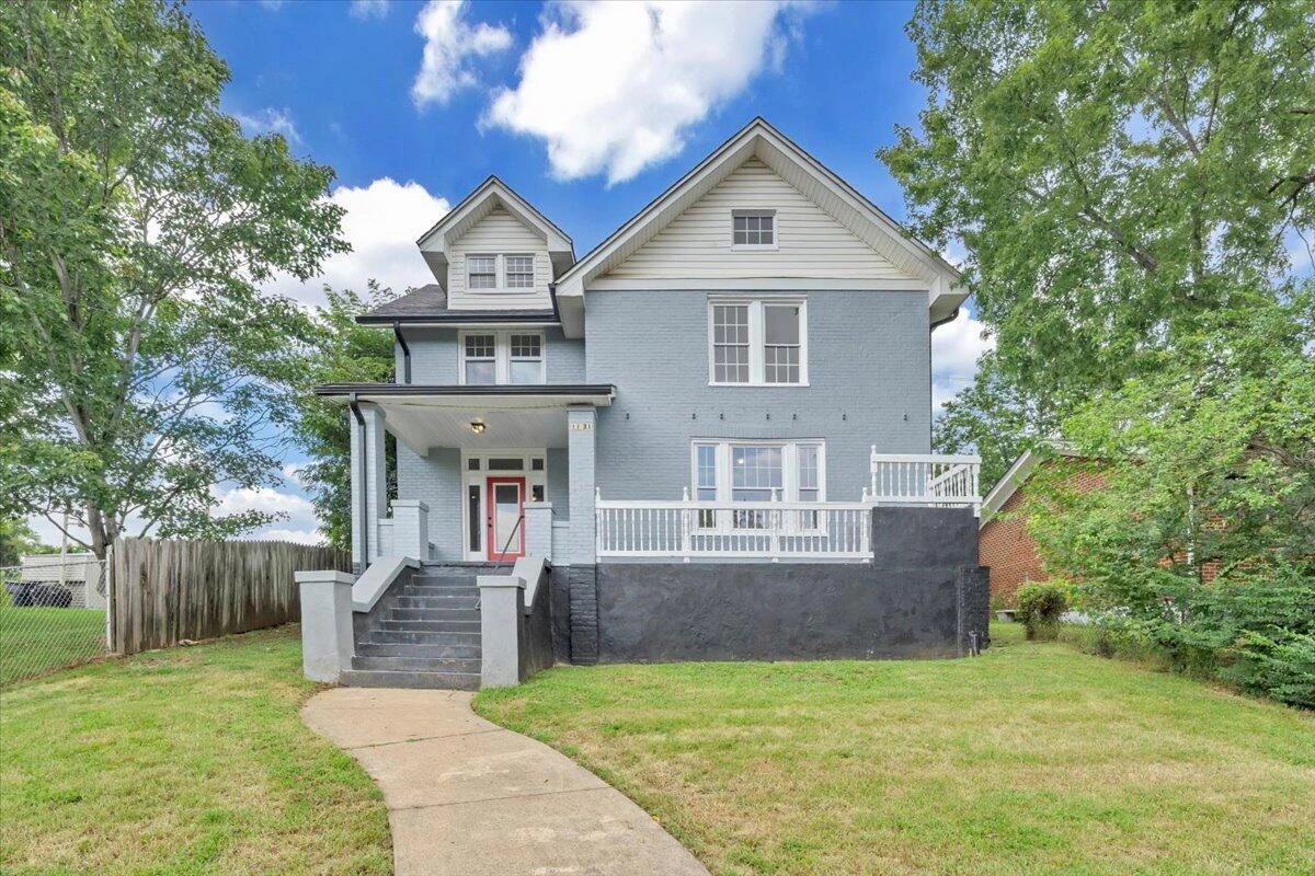 1131 Grayson AVE