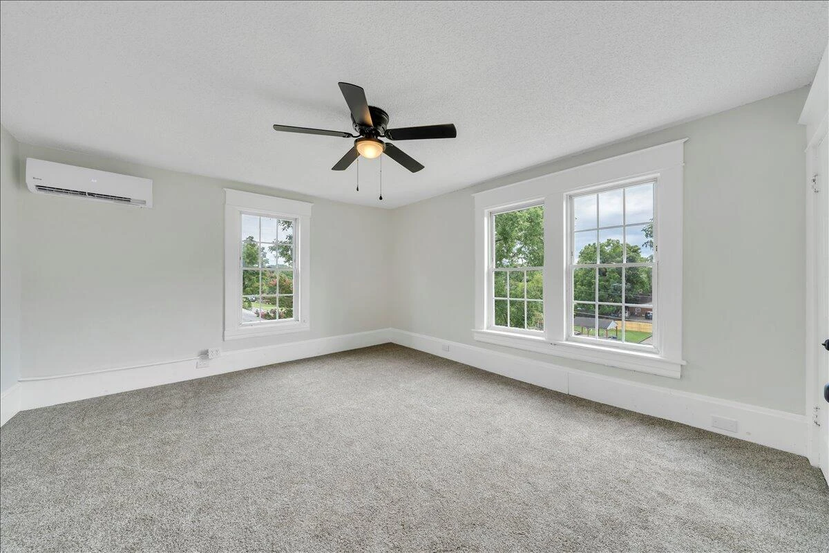 1131 Grayson AVE - Photo 24