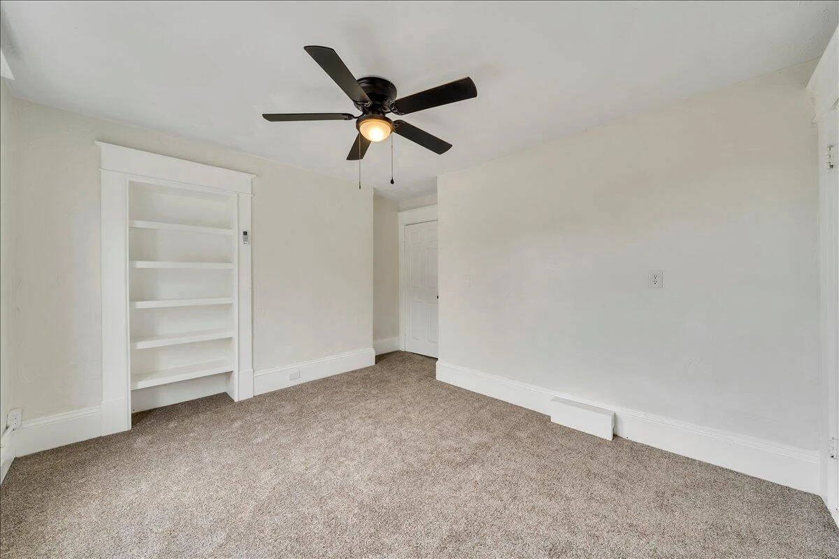 1131 Grayson AVE - Photo 27