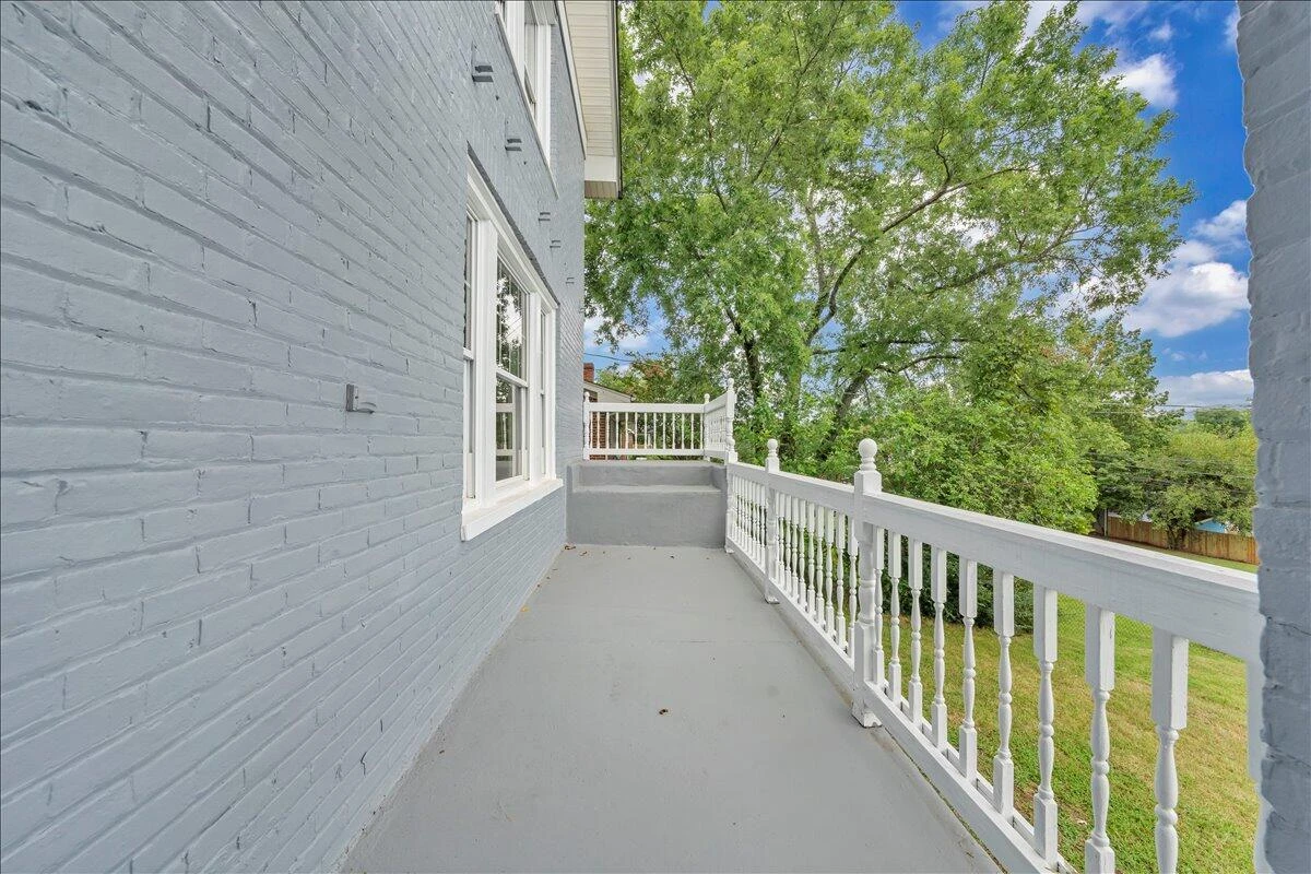 1131 Grayson AVE - Photo 40