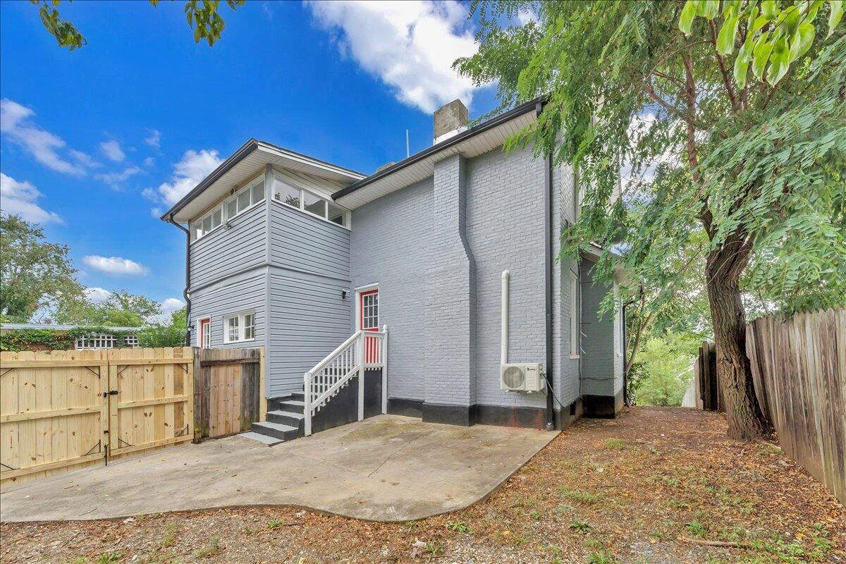 1131 Grayson AVE - Photo 41