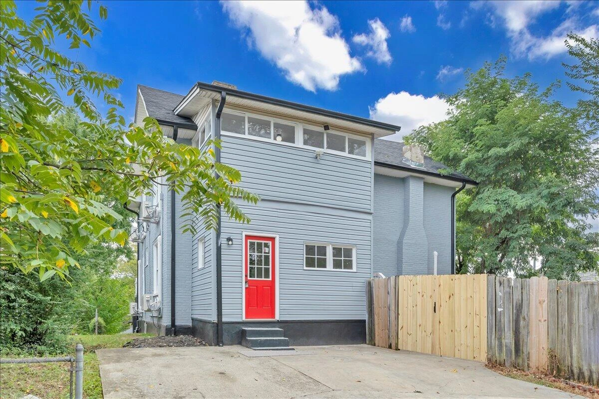 1131 Grayson AVE - Photo 45