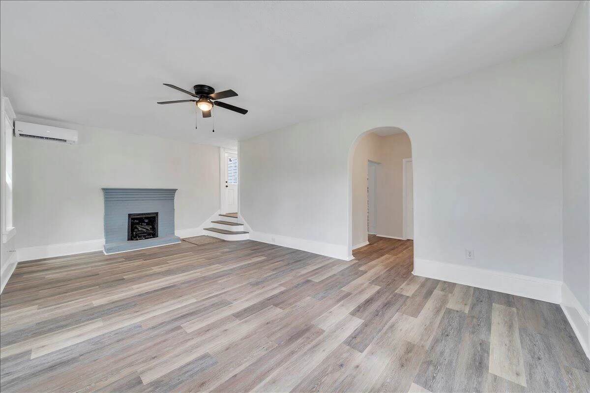 1131 Grayson AVE - Photo 7