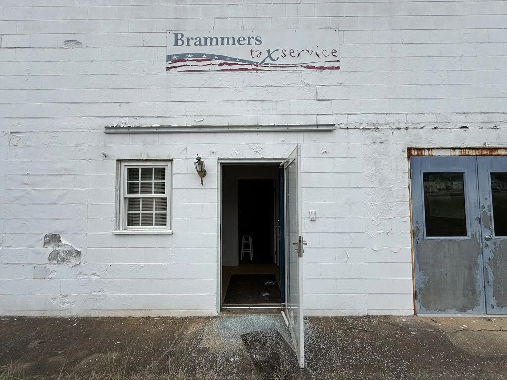 1200 Memorial BLVD - Photo 16