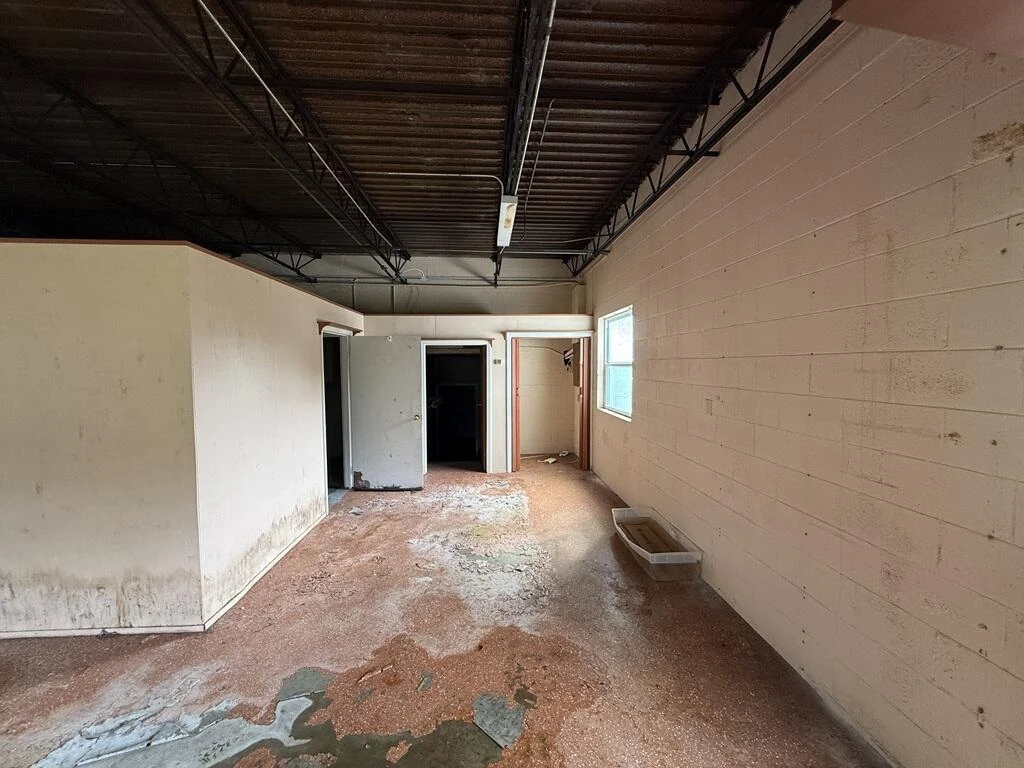 1200 Memorial BLVD - Photo 19