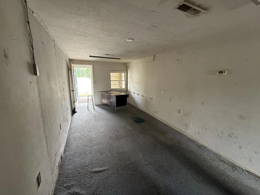 1200 Memorial BLVD - Photo 26