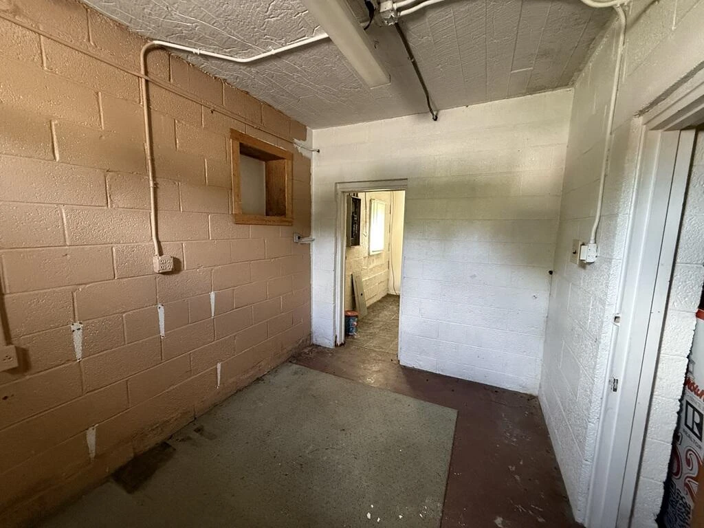 1200 Memorial BLVD - Photo 30