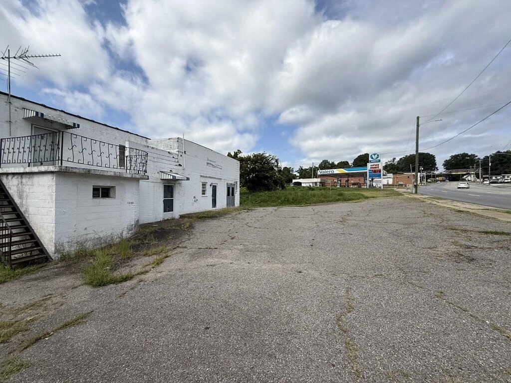 1200 Memorial BLVD - Photo 33