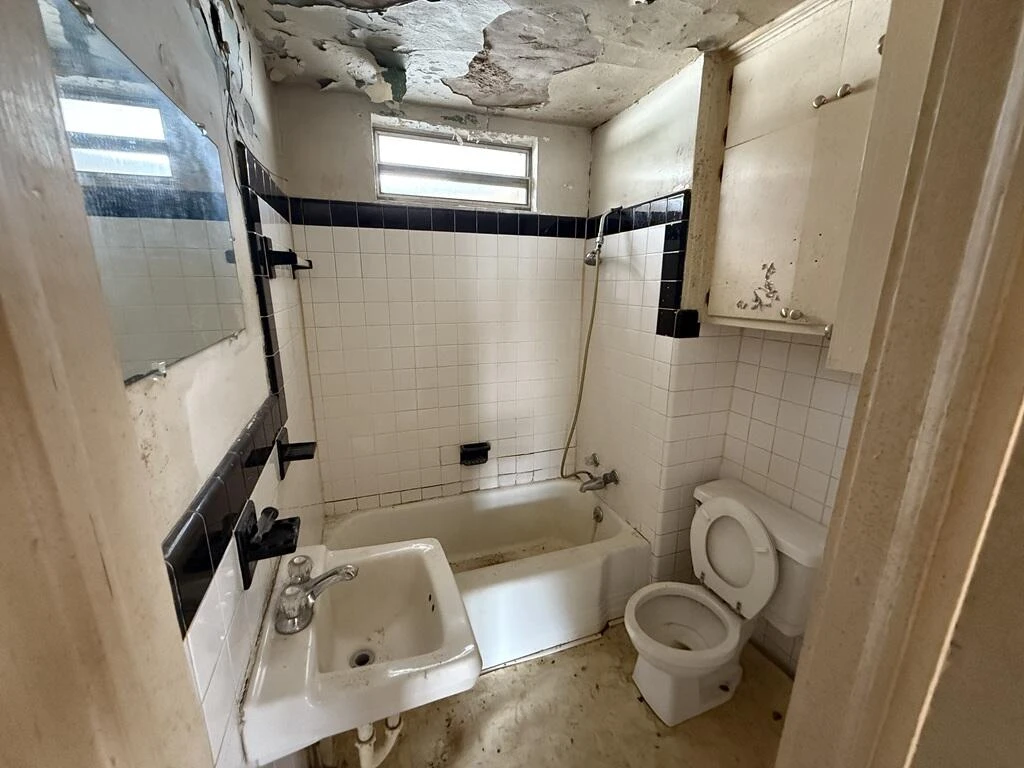 1200 Memorial BLVD - Photo 38