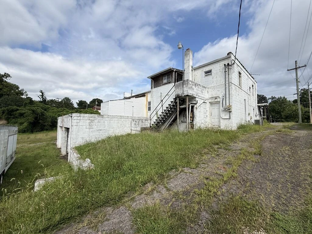 1200 Memorial BLVD - Photo 46