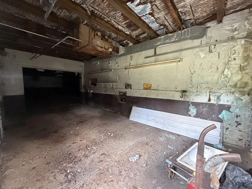 1200 Memorial BLVD - Photo 48