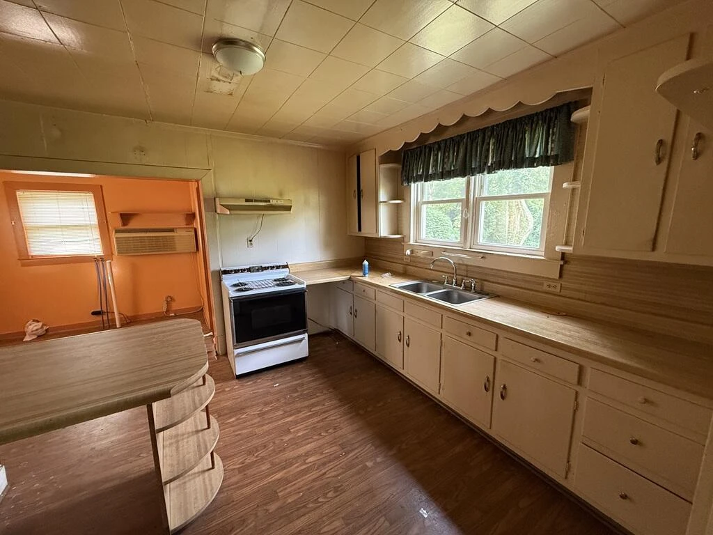 1200 Memorial BLVD - Photo 55