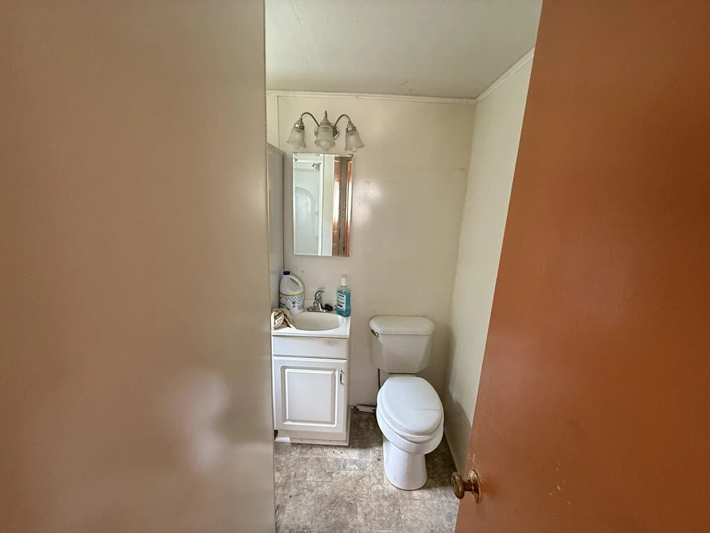 1200 Memorial BLVD - Photo 58