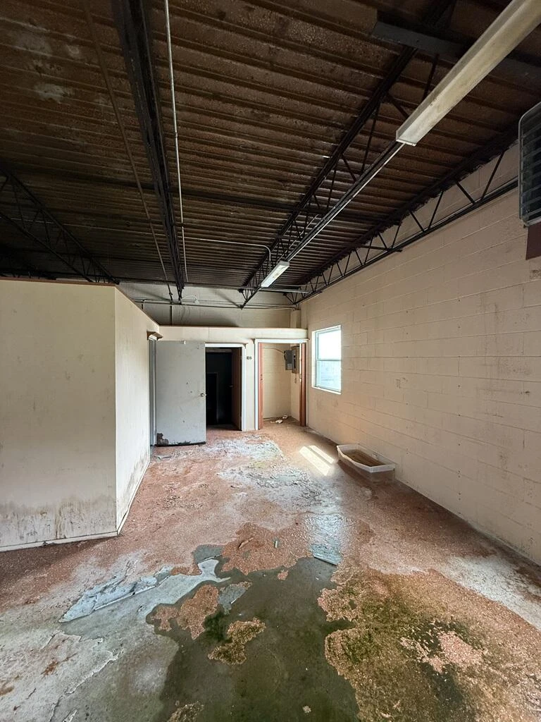 1200 Memorial BLVD - Photo 6