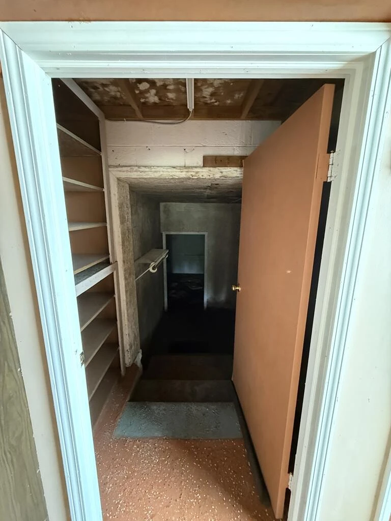1200 Memorial BLVD - Photo 8