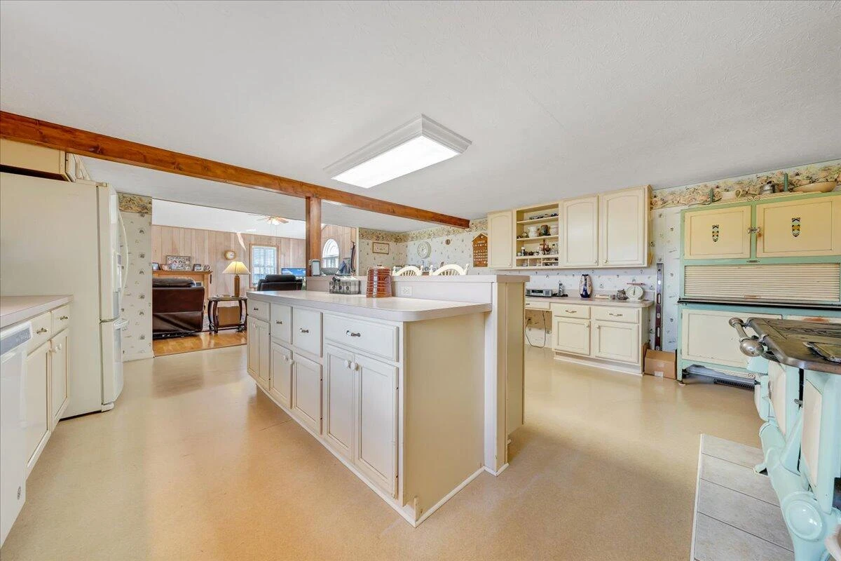 12715 Smith Mountain Lake PKWY - Photo 11
