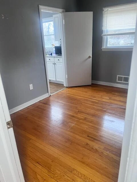 4026 Wyoming AVE - Photo 4