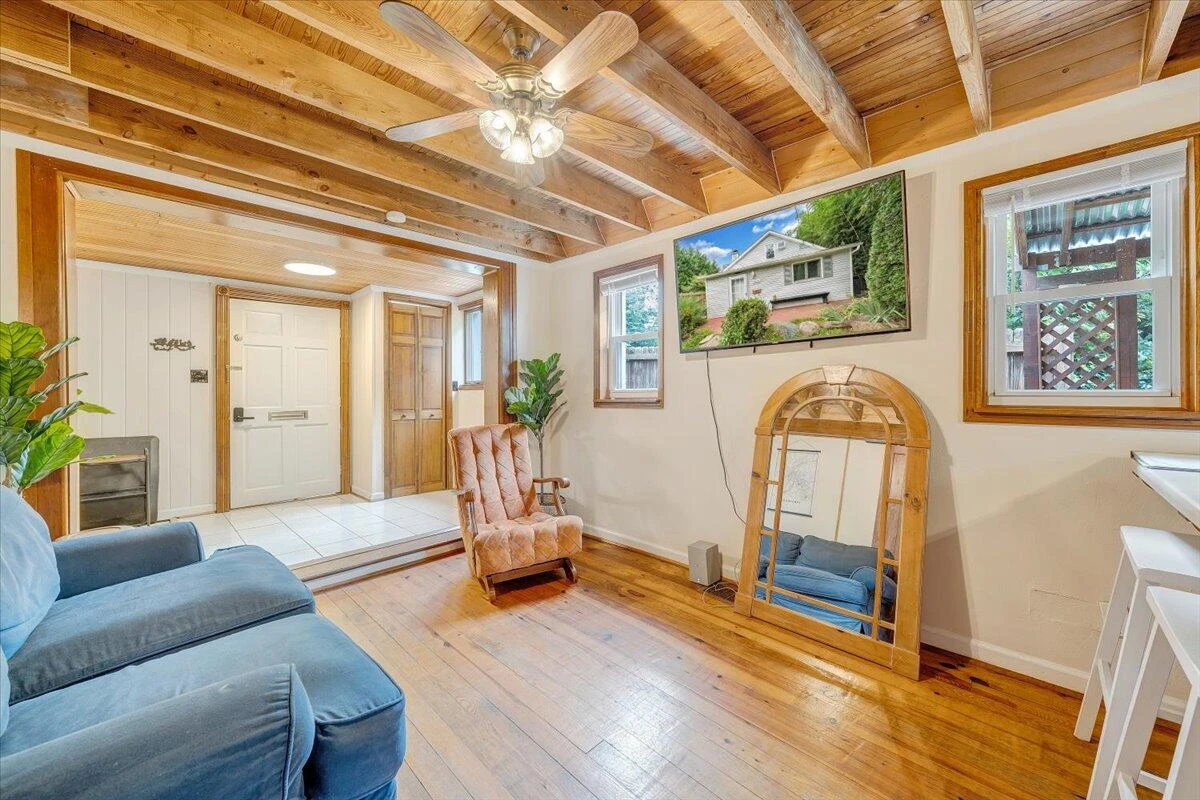 5840 Quaker PKWY - Photo 2