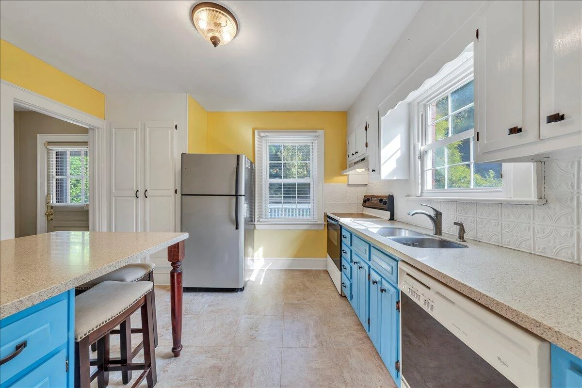 2523 Brambleton AVE - Photo 17