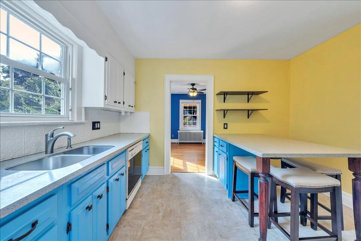 2523 Brambleton AVE - Photo 18