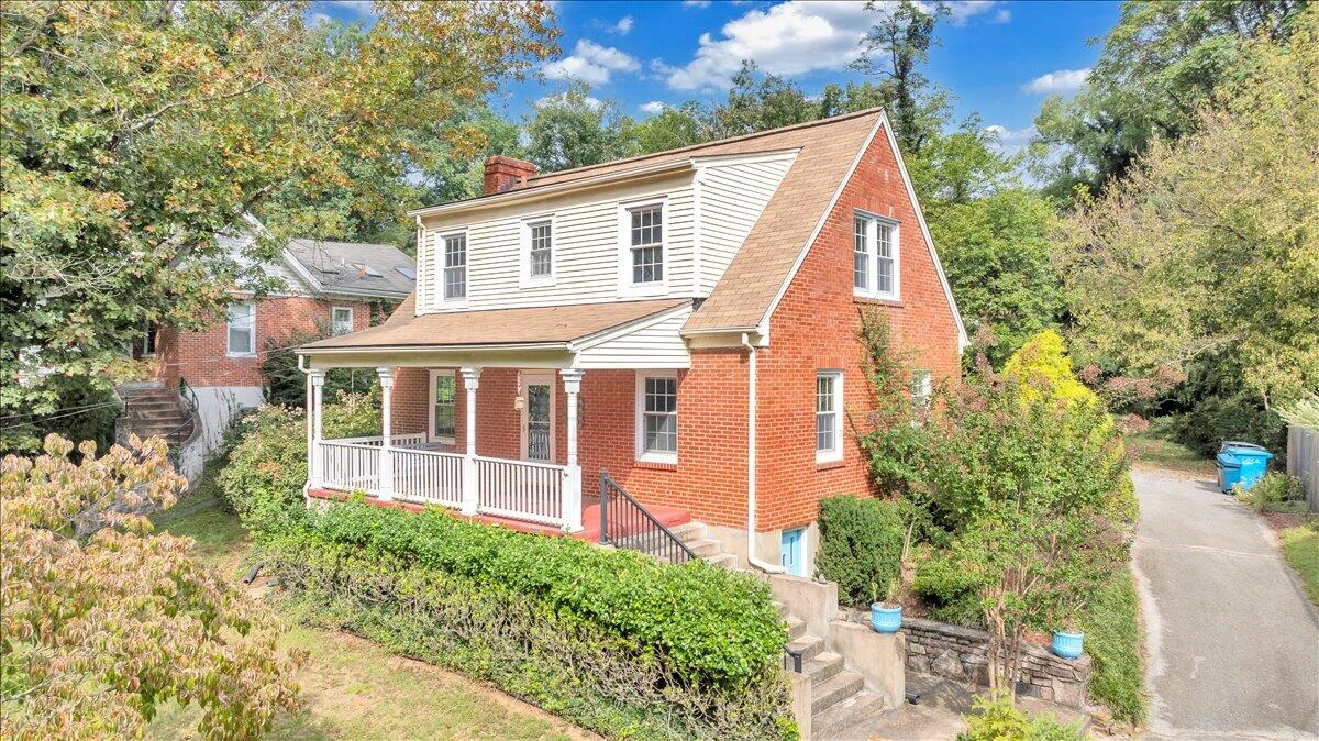 2523 Brambleton AVE - Photo 2
