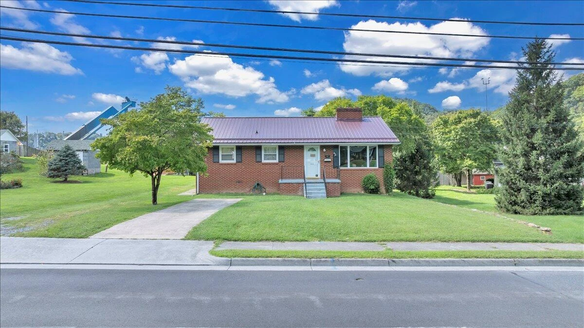 1312 Alleghany AVE - Photo 2