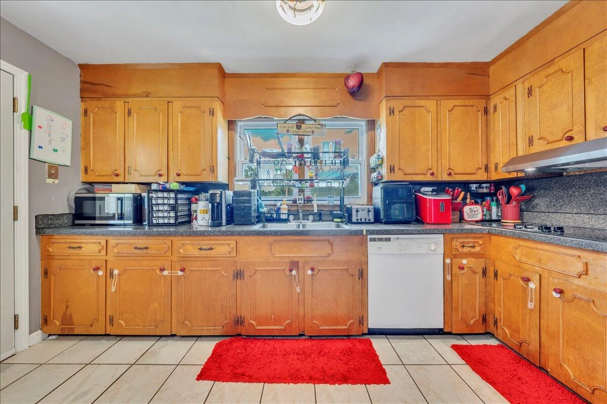 1312 Alleghany AVE - Photo 4